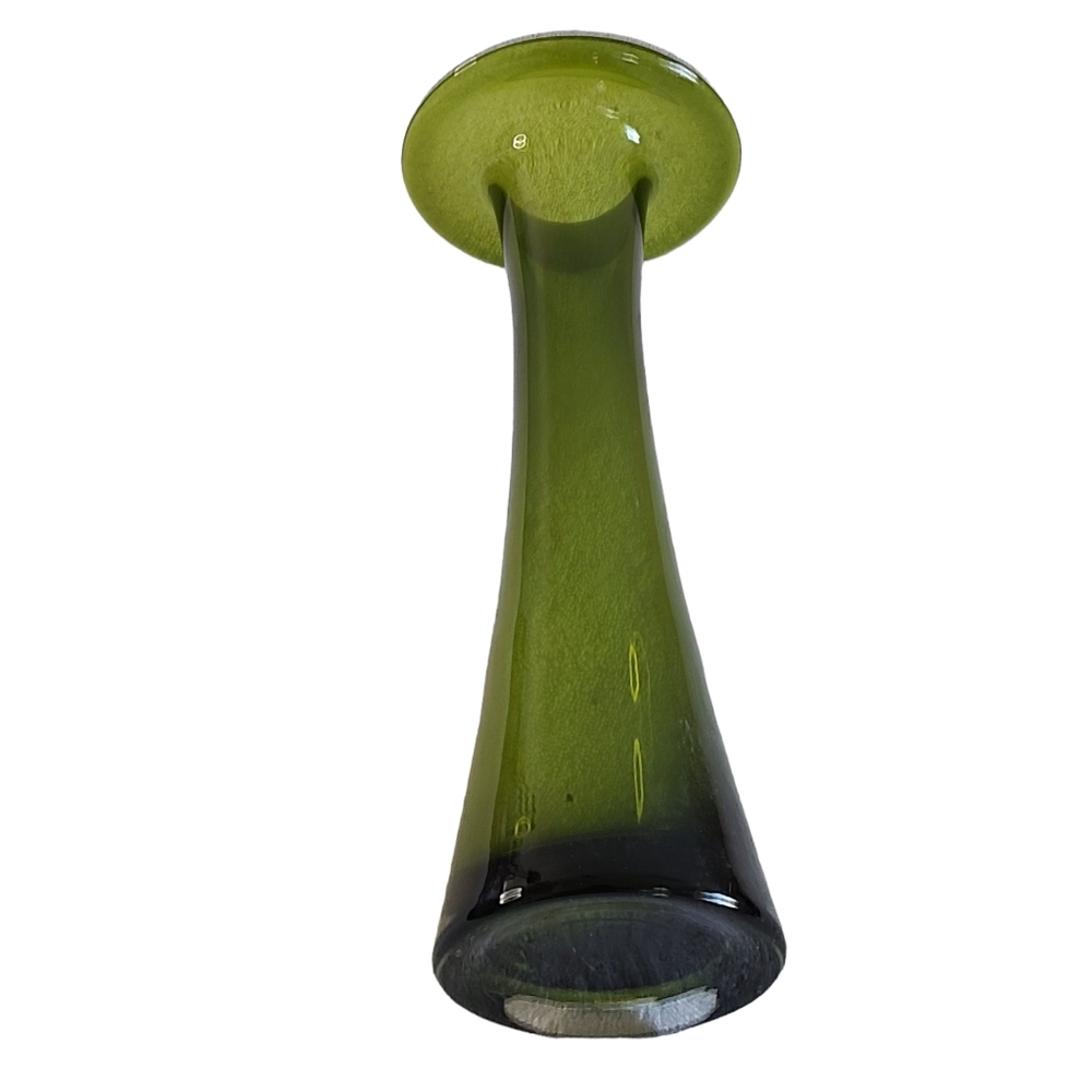 Mid century green glass vase - Picture 2 of 4